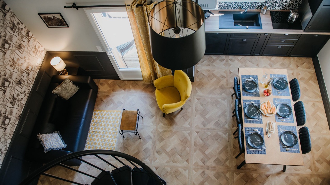 Photo of Others in Gap