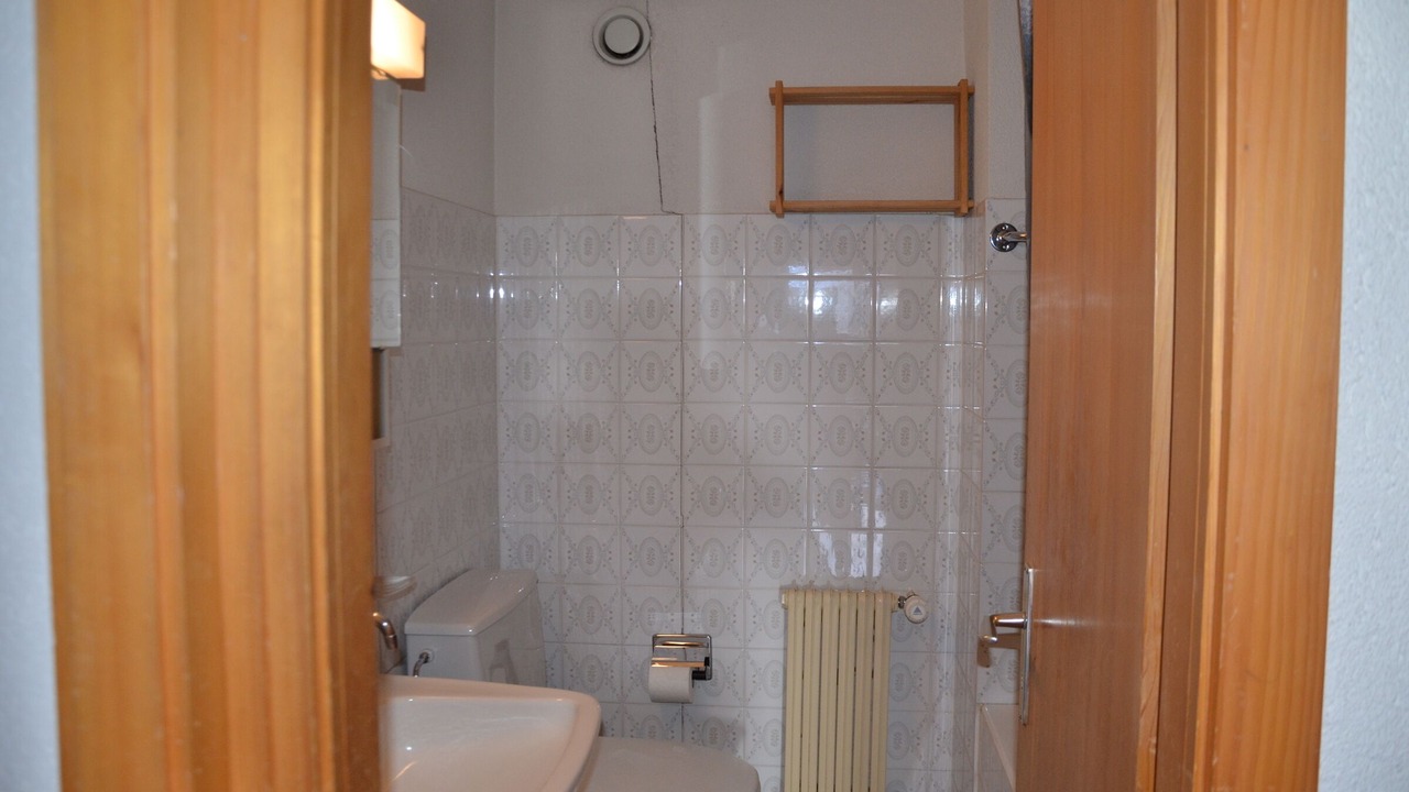 Photo of Bathroom in Vex