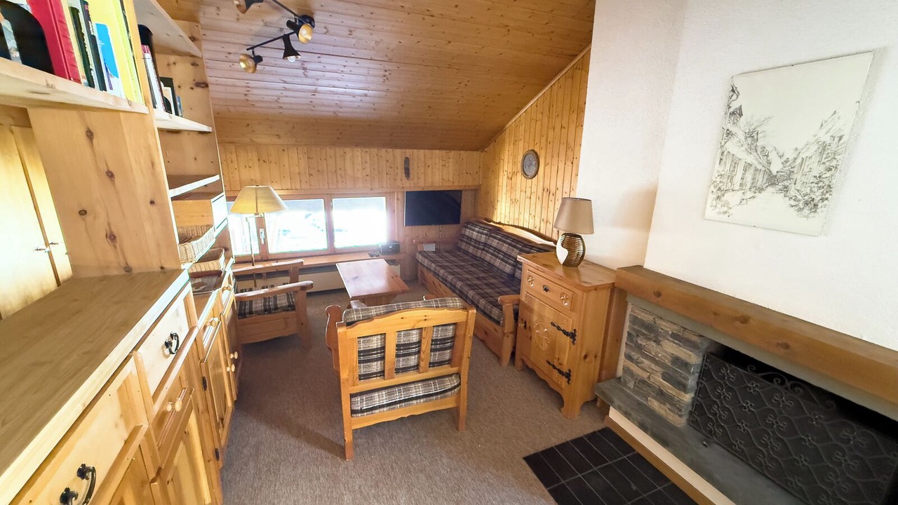 Photo of Livingroom in Vex