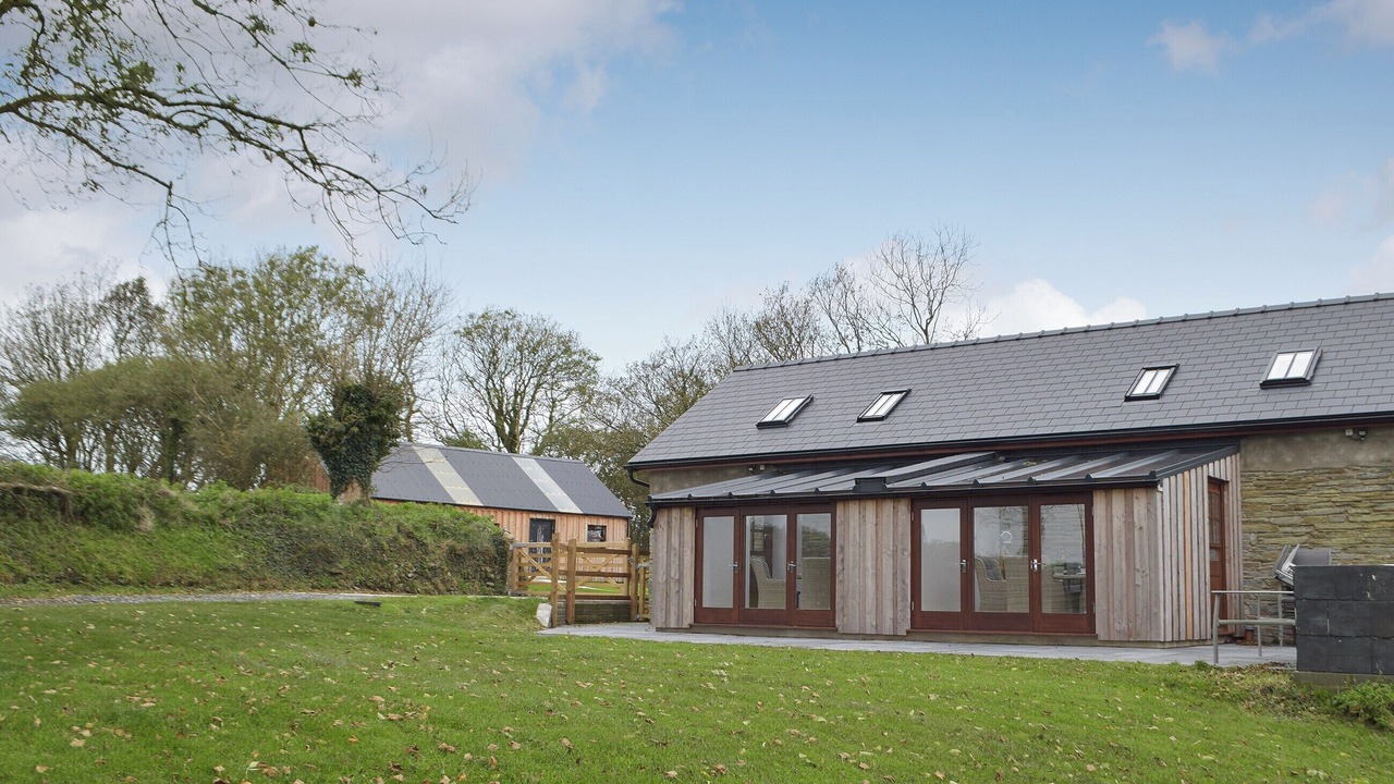 Photo of Outdoor in Cardigan