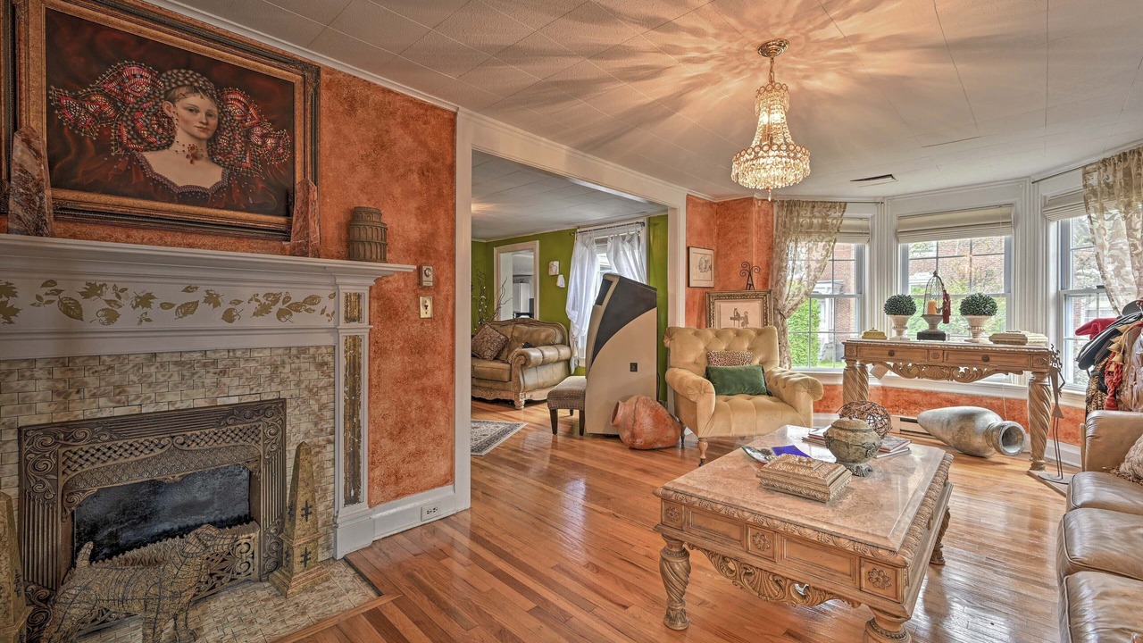 Photo of Livingroom in Plattsburgh