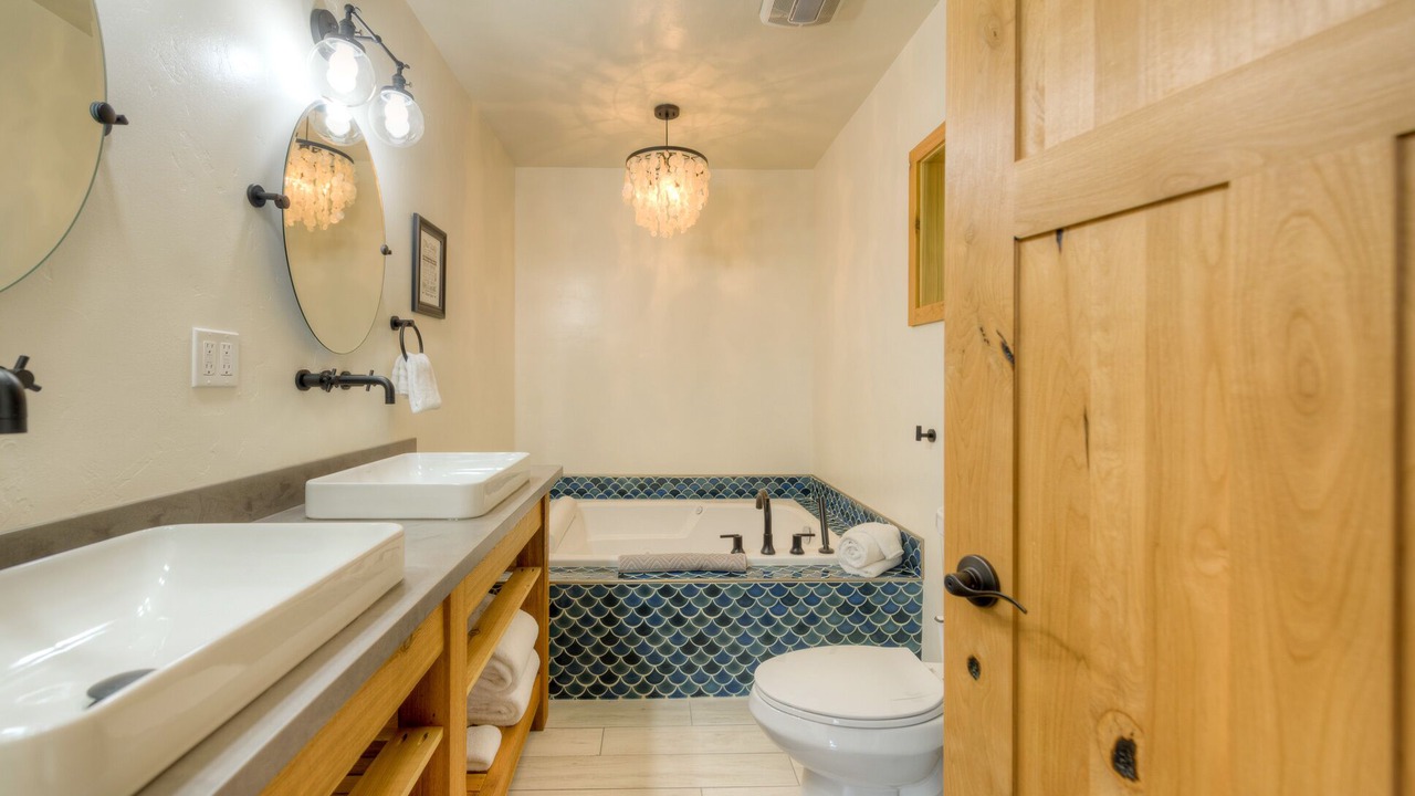 Photo of Bathroom in Astoria