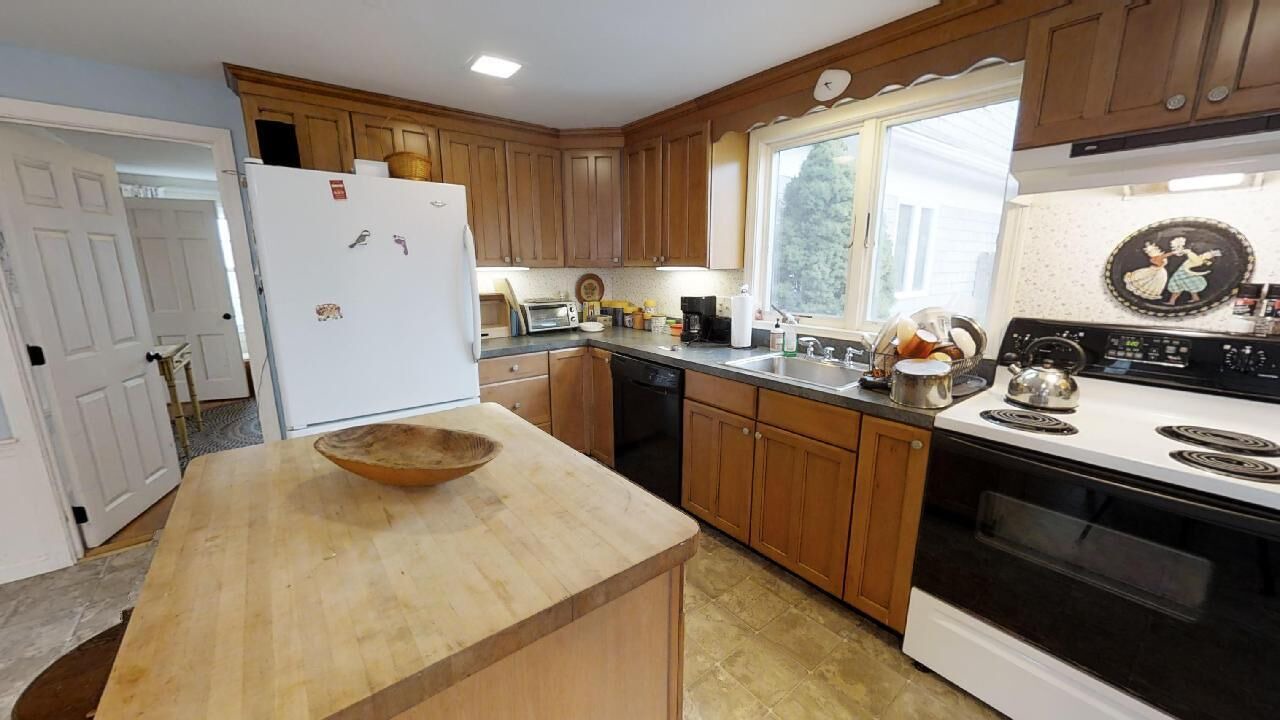 Photo of Others in East Dennis