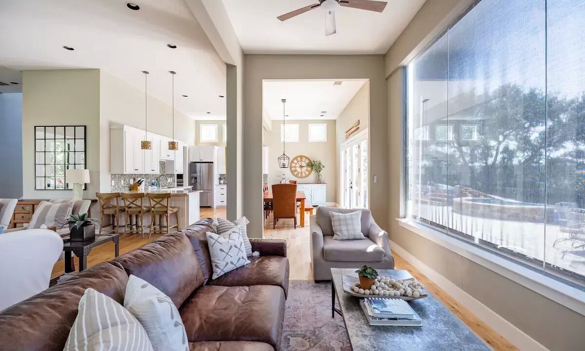 Photo of Livingroom in Pedernales Bend