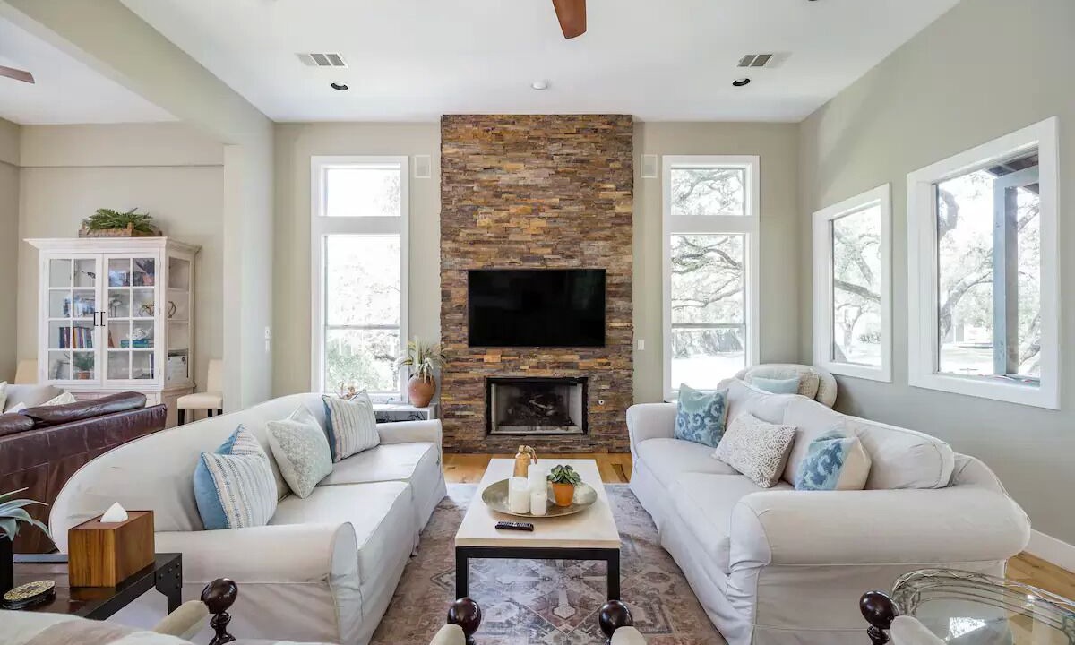 Photo of Livingroom in Pedernales Bend