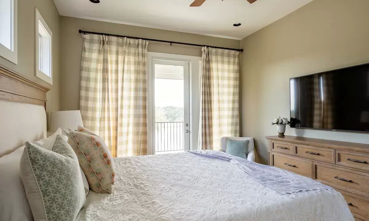 Photo of Bedroom in Pedernales Bend