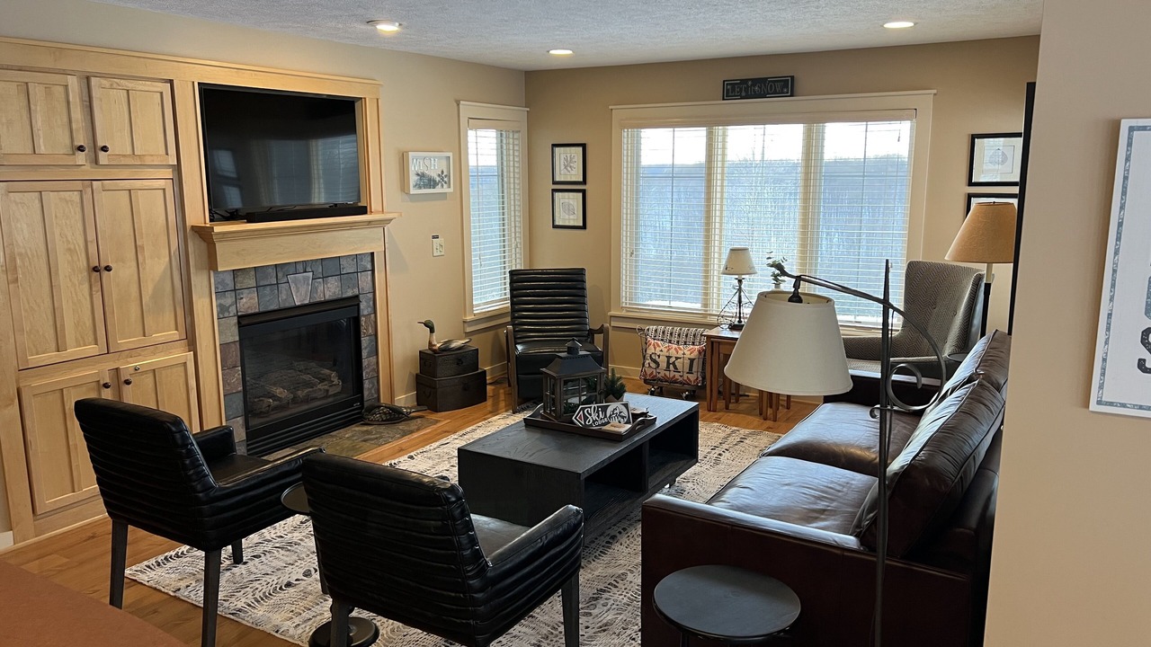 Photo of Livingroom in Thompsonville