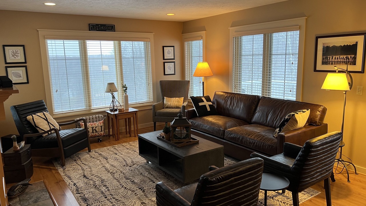 Photo of Livingroom in Thompsonville