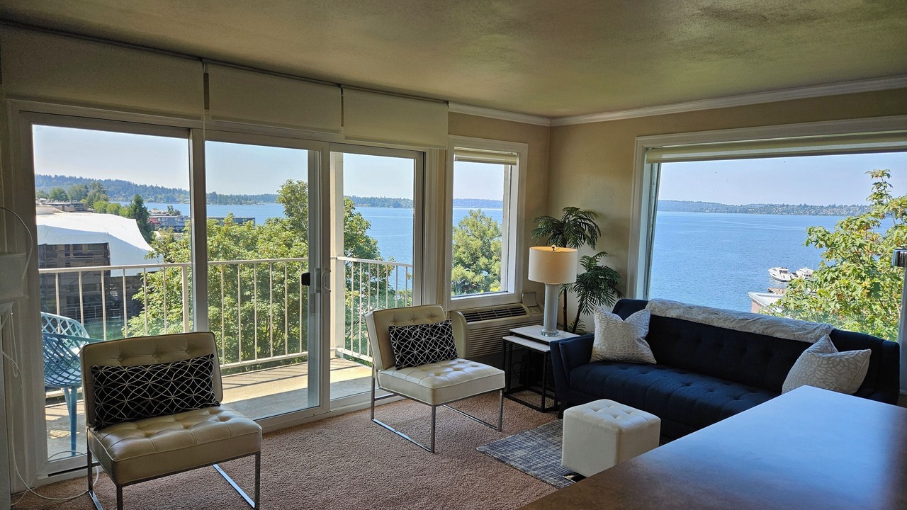 Photo of Livingroom in Moss Bay