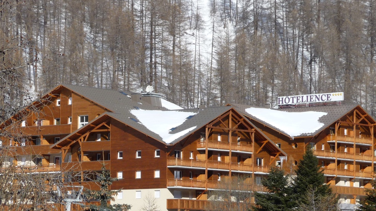Photo of Others in Allos