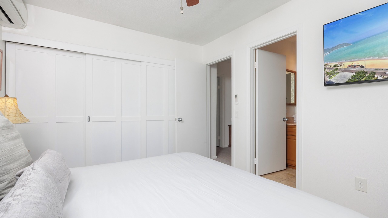 Photo of Bedroom in Solana Beach