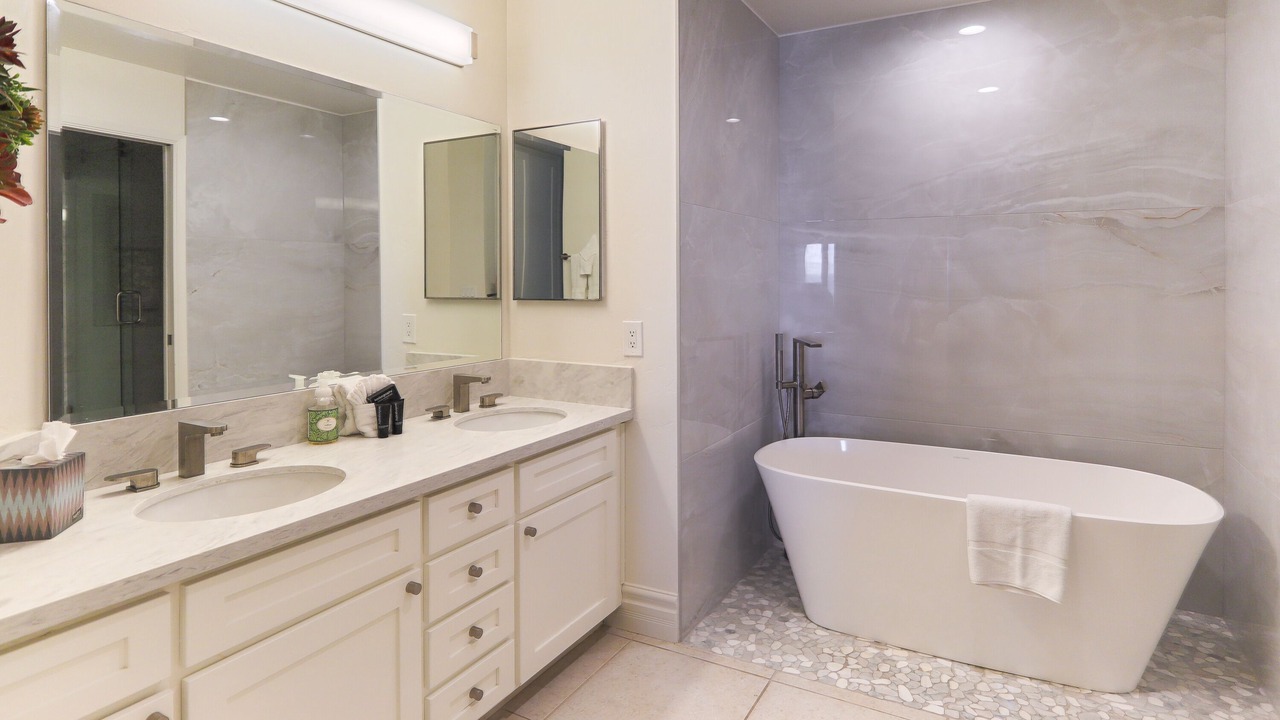Photo of Bathroom in Solana Beach