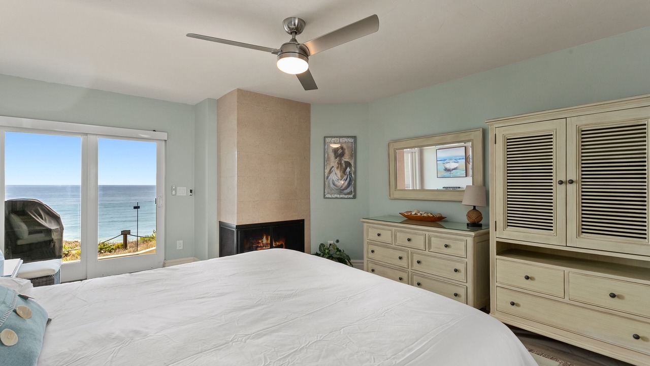 Photo of Bedroom in Solana Beach