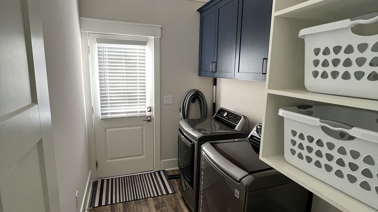 Photo of Bedroom in Moratuck Manor
