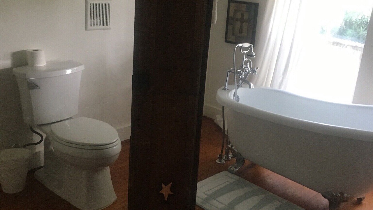 Photo of Bathroom in Carmine