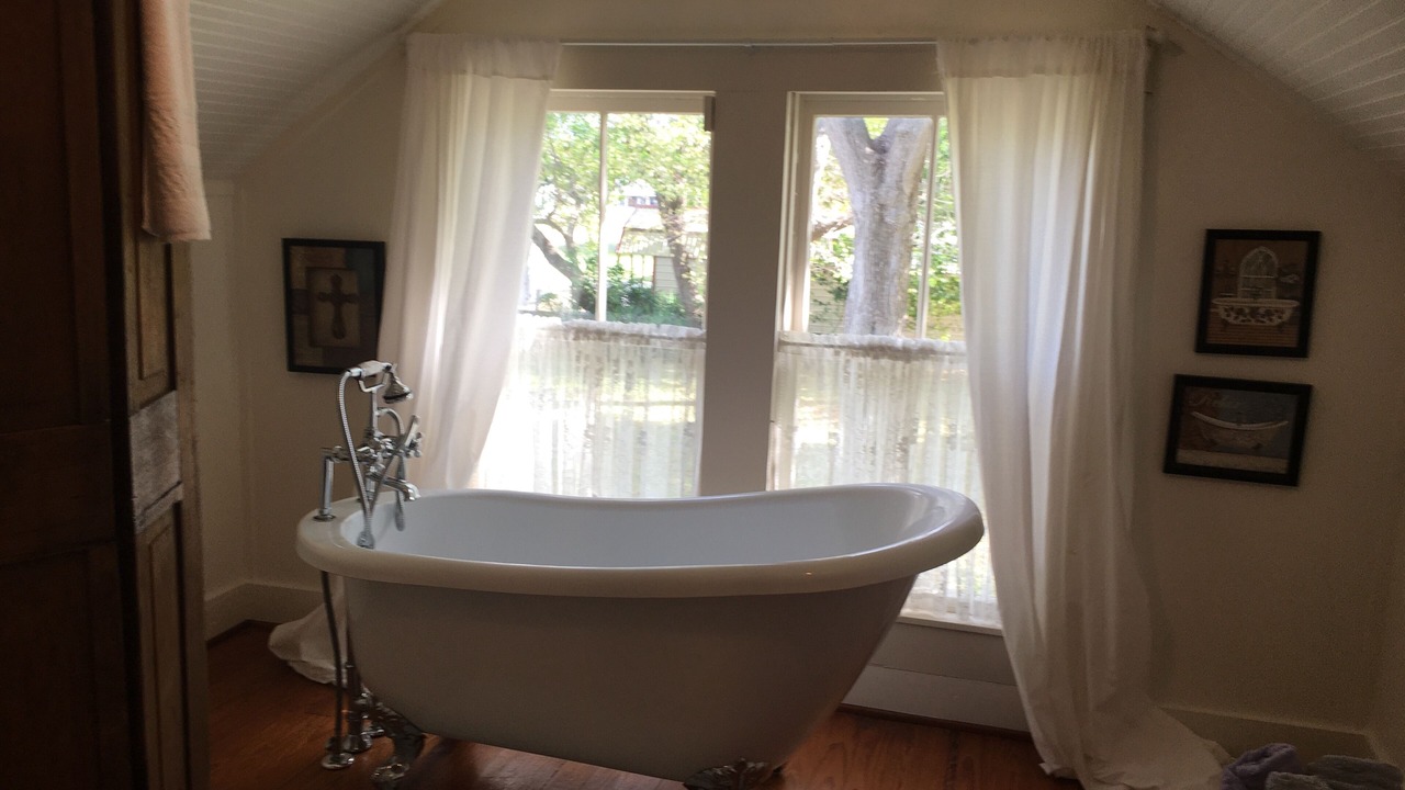 Photo of Bathroom in Carmine