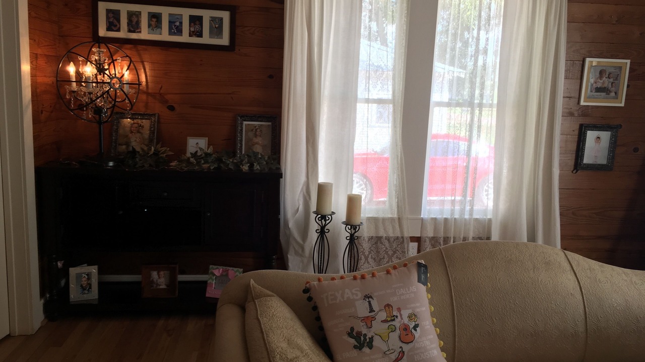 Photo of Livingroom in Carmine
