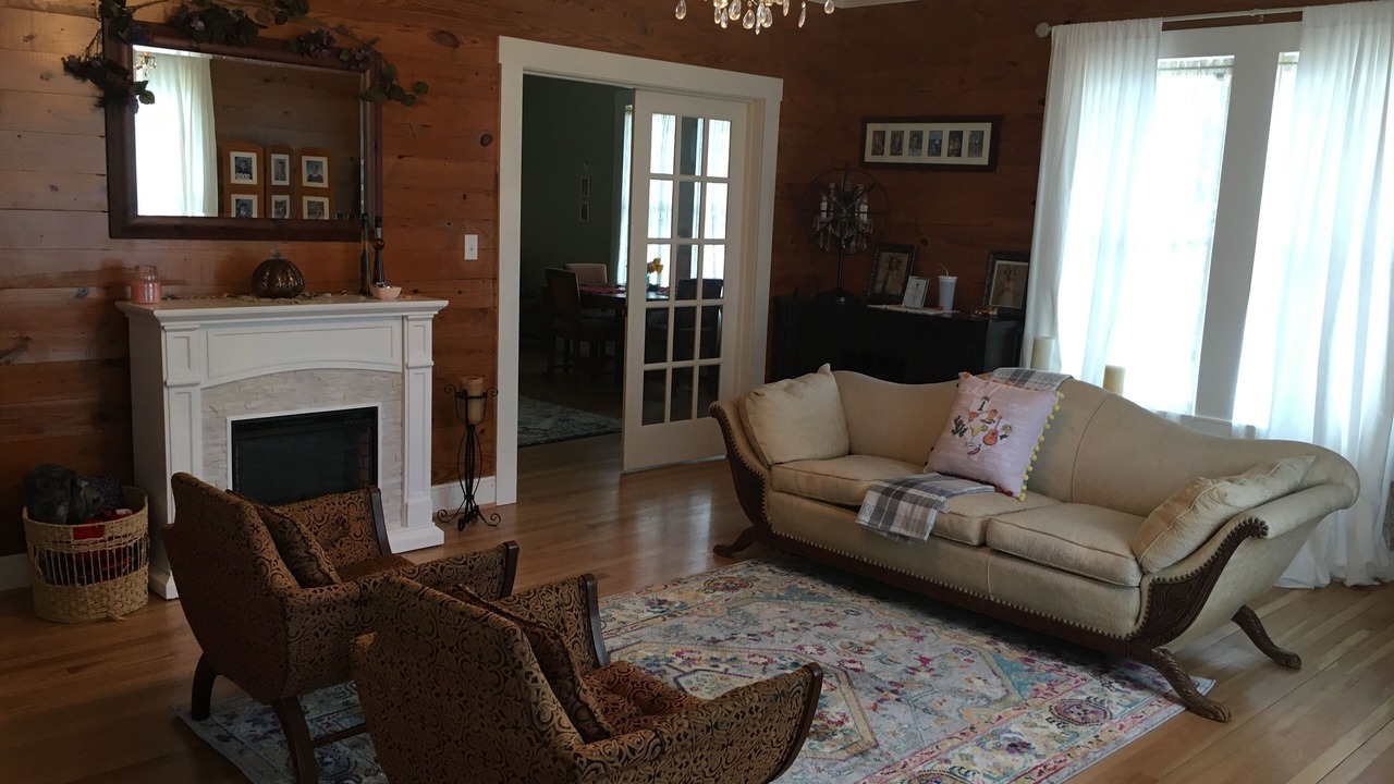 Photo of Livingroom in Carmine