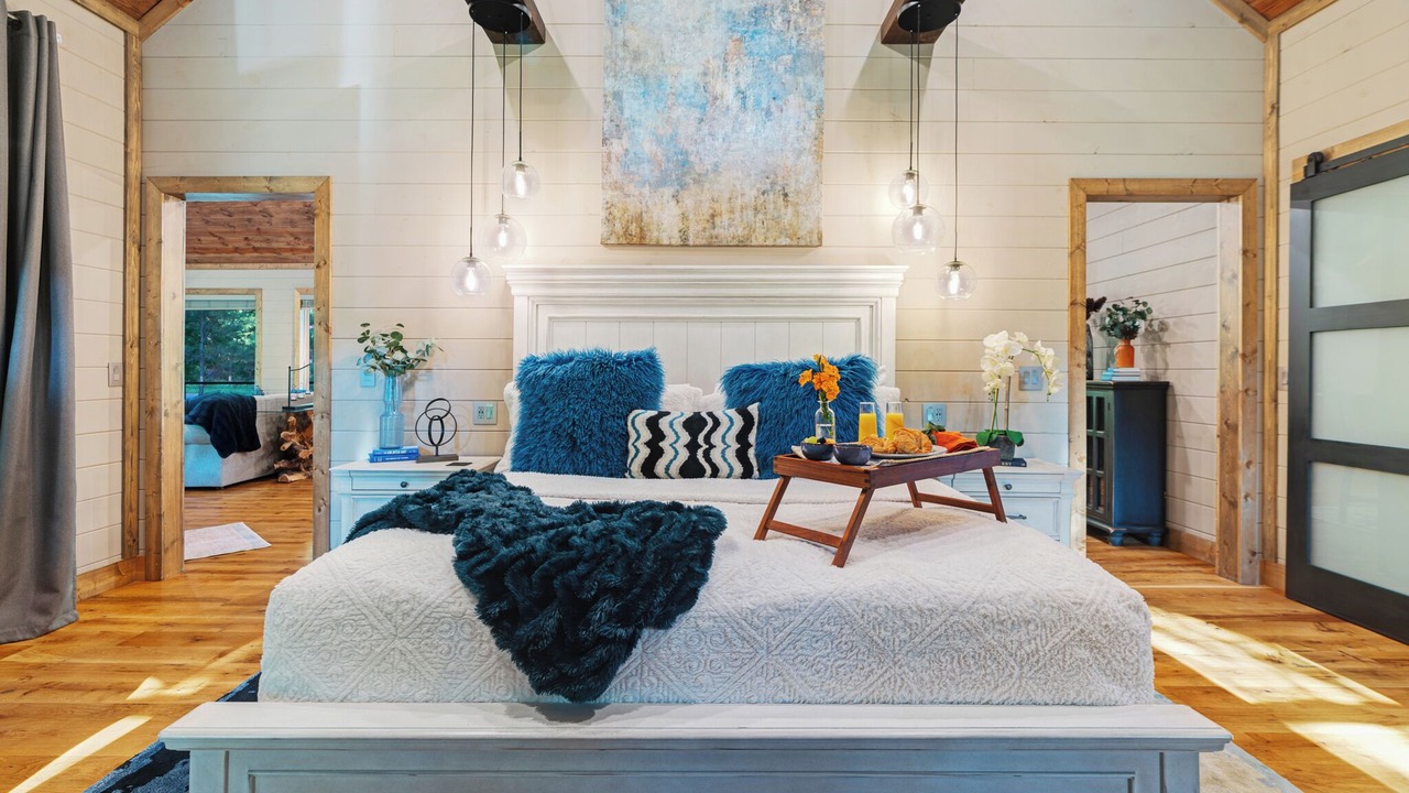 Photo of Bedroom in Hochatown