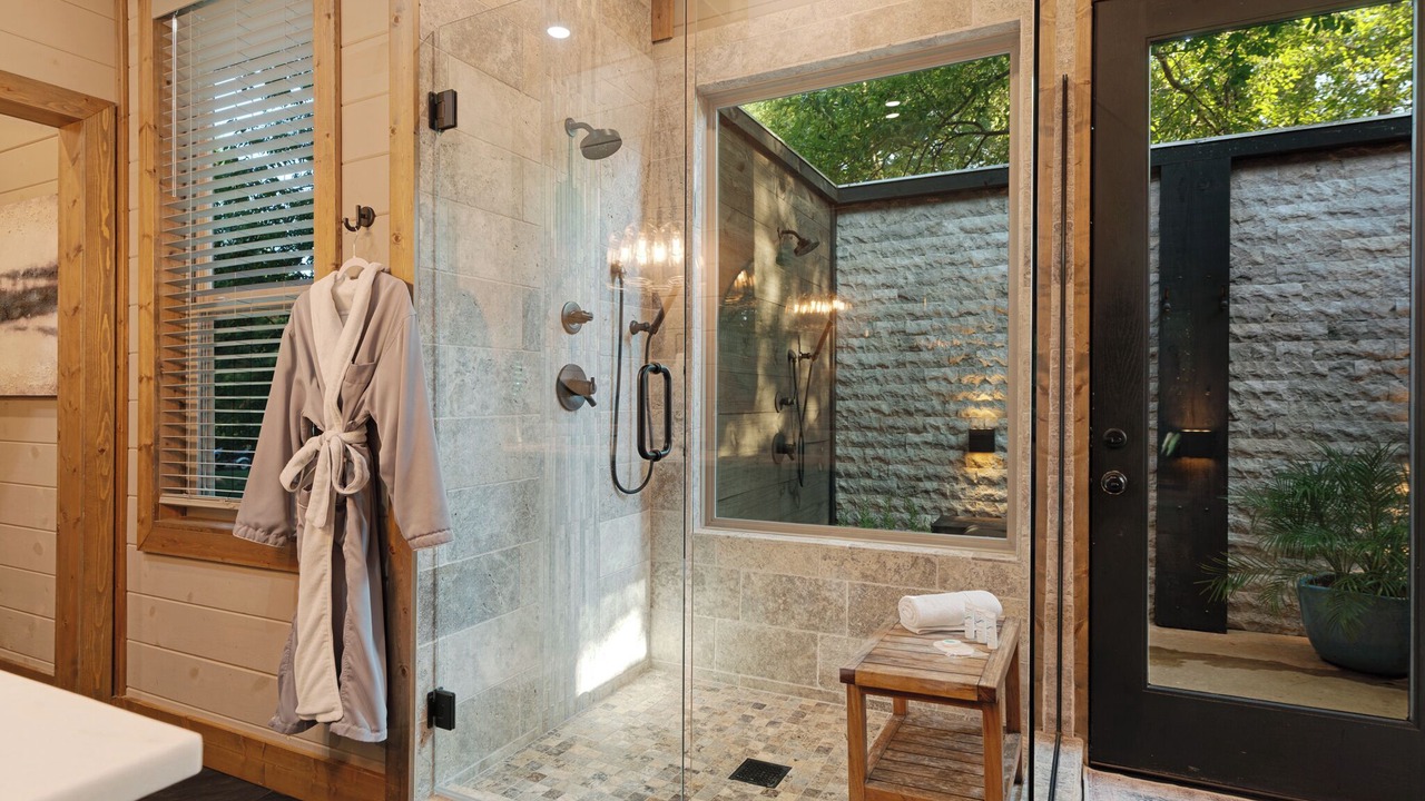 Photo of Bathroom in Hochatown