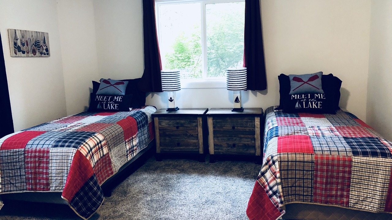 Photo of Bedroom in Loon Lake