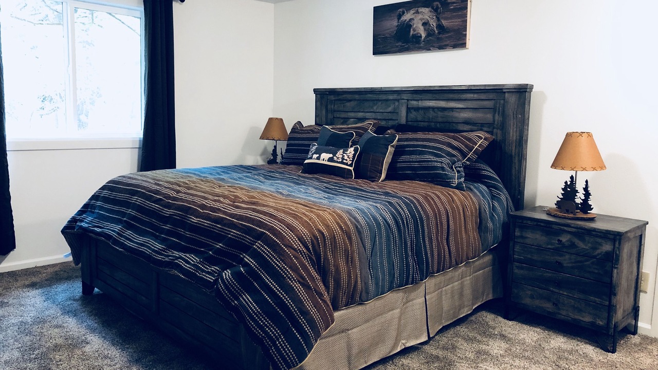 Photo of Bedroom in Loon Lake