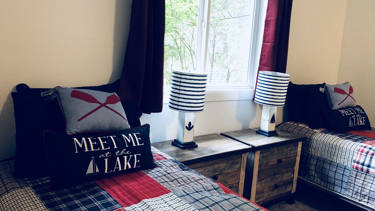 Photo of Bedroom in Loon Lake