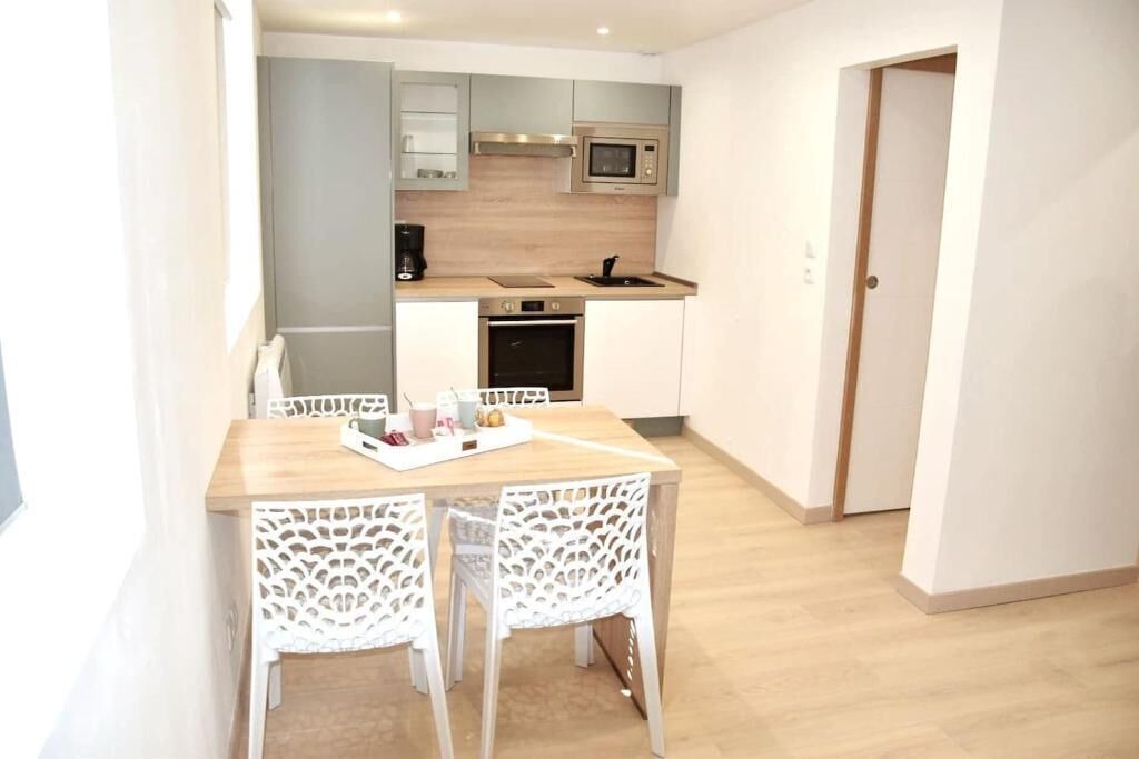 Photo of Kitchen in Lens