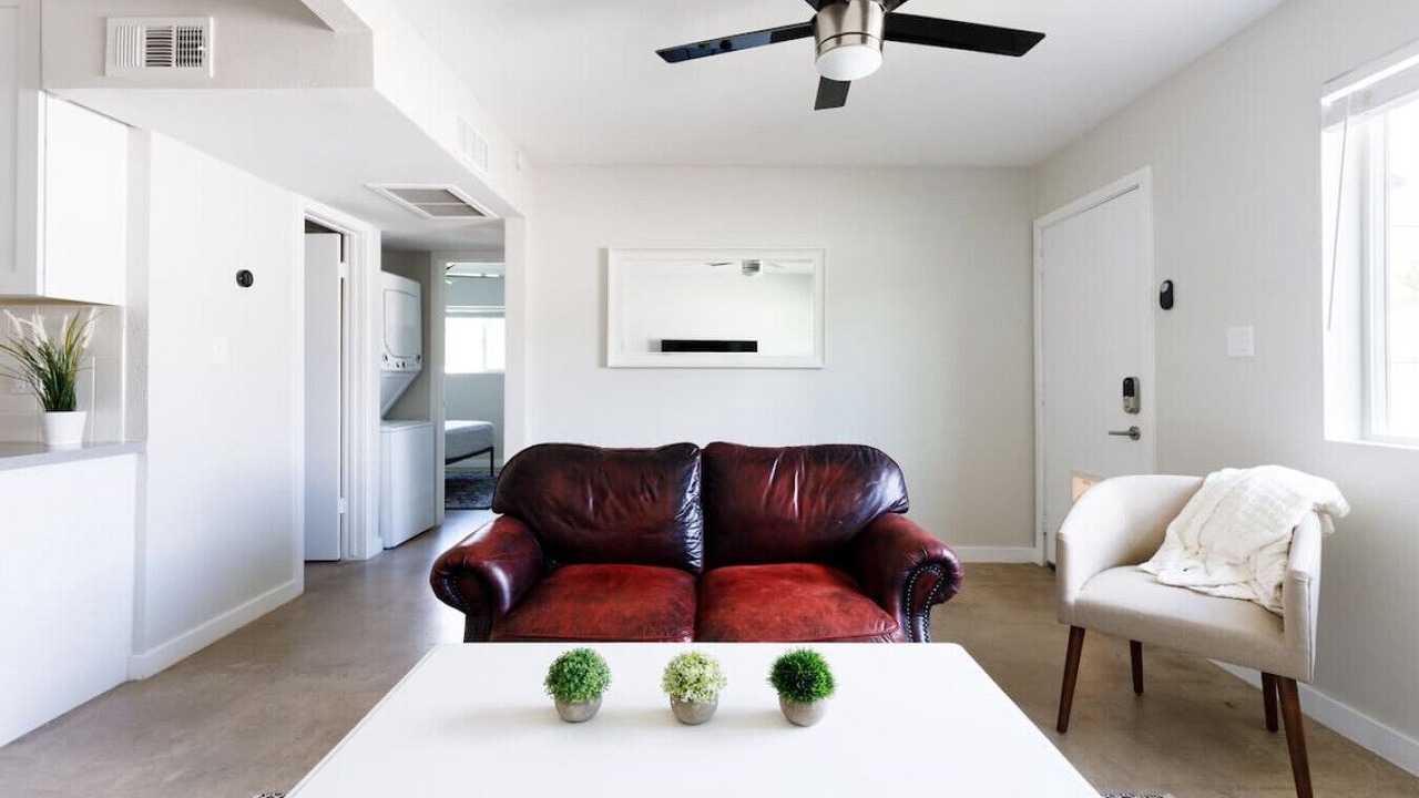 Photo of Livingroom in Camelback East