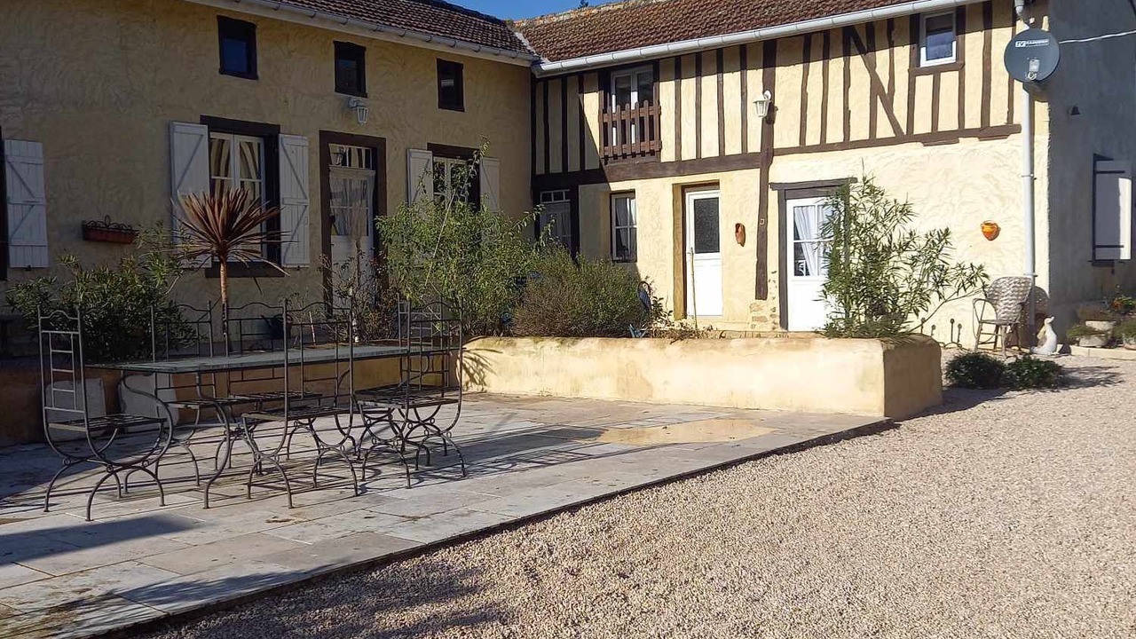 Photo of Outdoor in Estampes