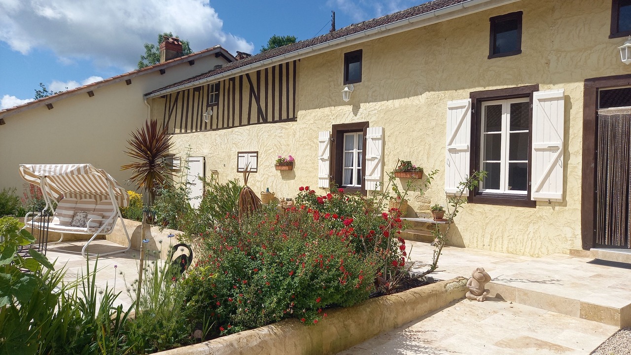 Photo of Patio Balcony in Estampes