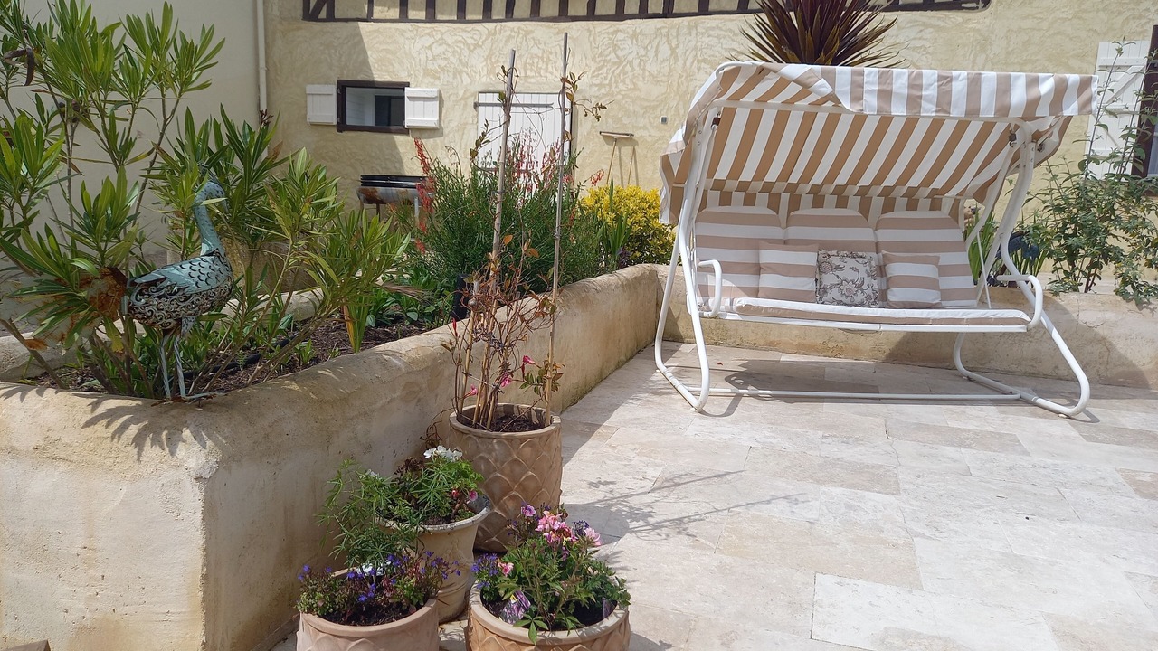 Photo of Patio Balcony in Estampes