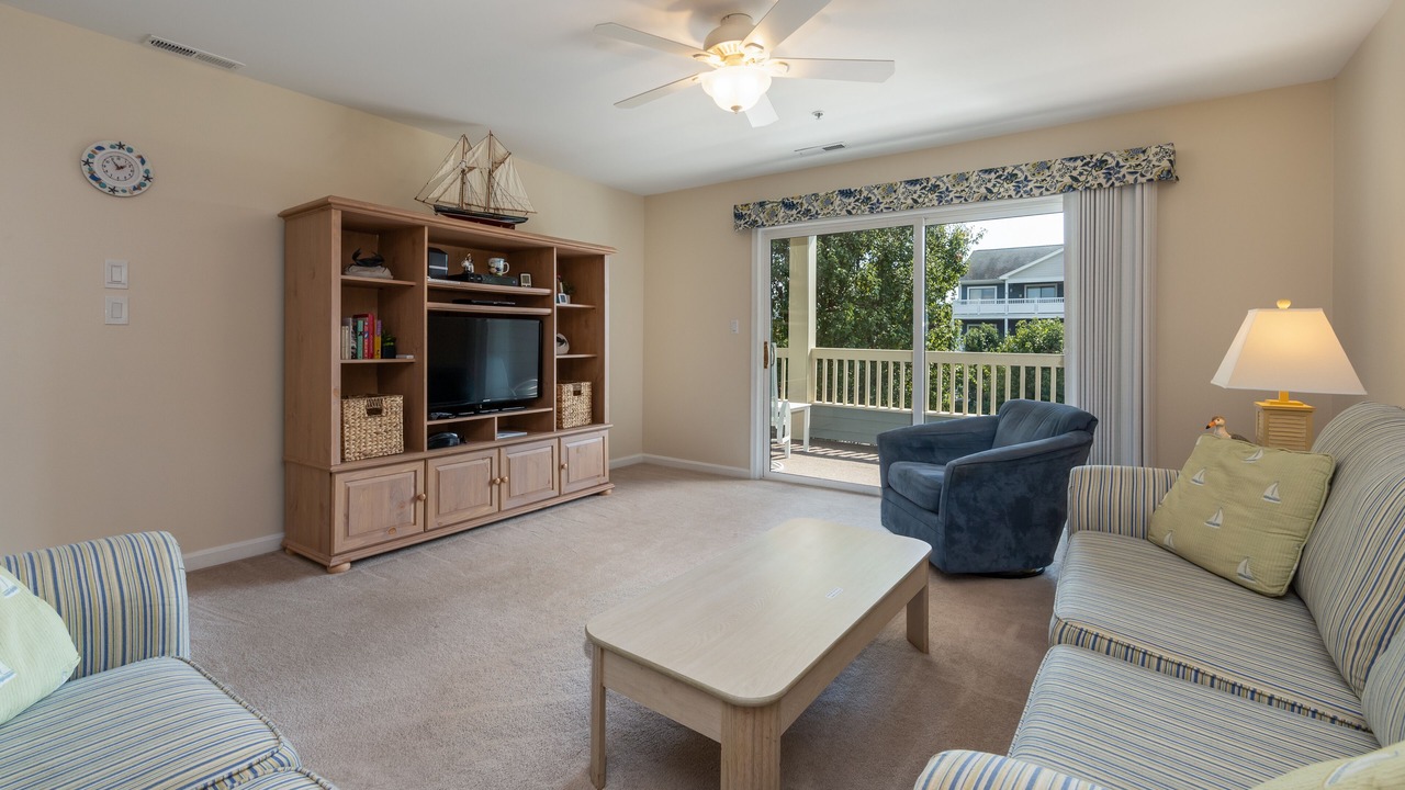 Photo of Livingroom in Heron Harbour Isle