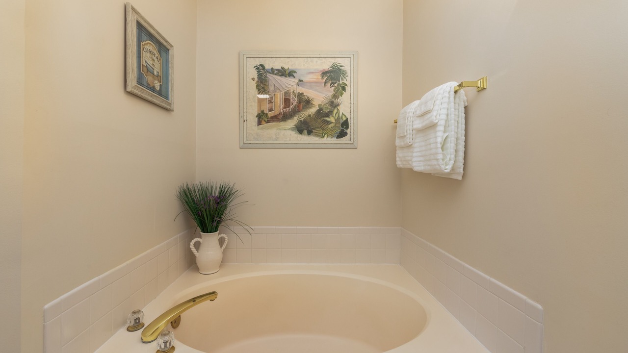 Photo of Bathroom in Heron Harbour Isle