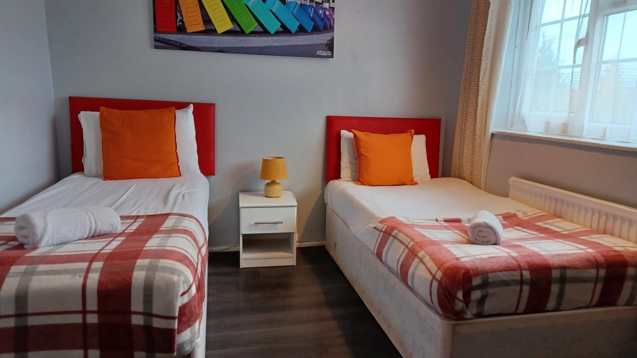 Photo of Others in East Dunstable