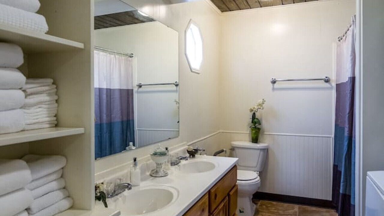 Photo of Bathroom in Woden