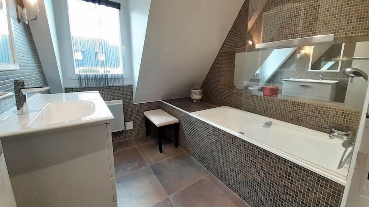 Photo of Bathroom in Cite