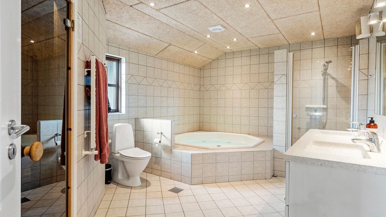 Photo of Bathroom in Henne Strand