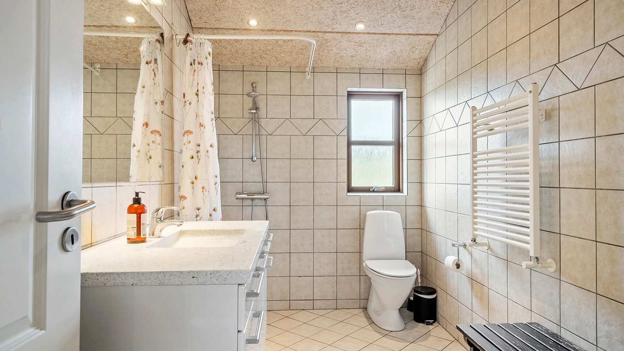 Photo of Bathroom in Henne Strand