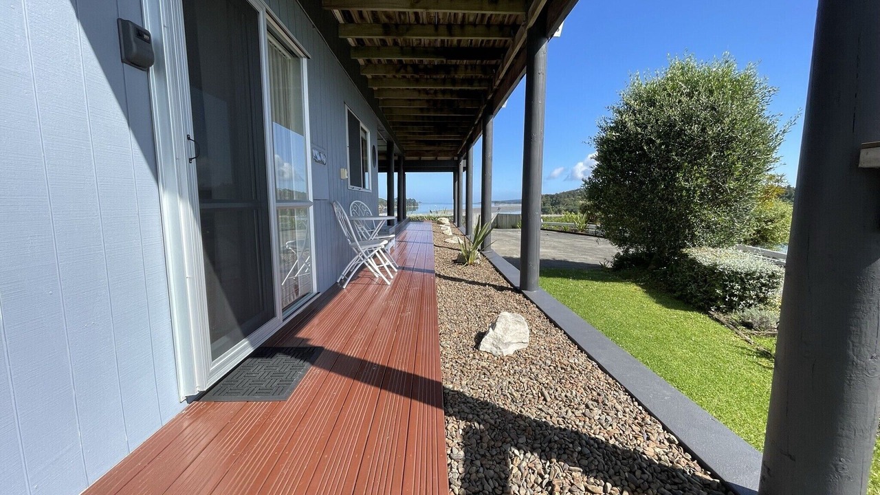 Photo of Patio Balcony in Taharoa