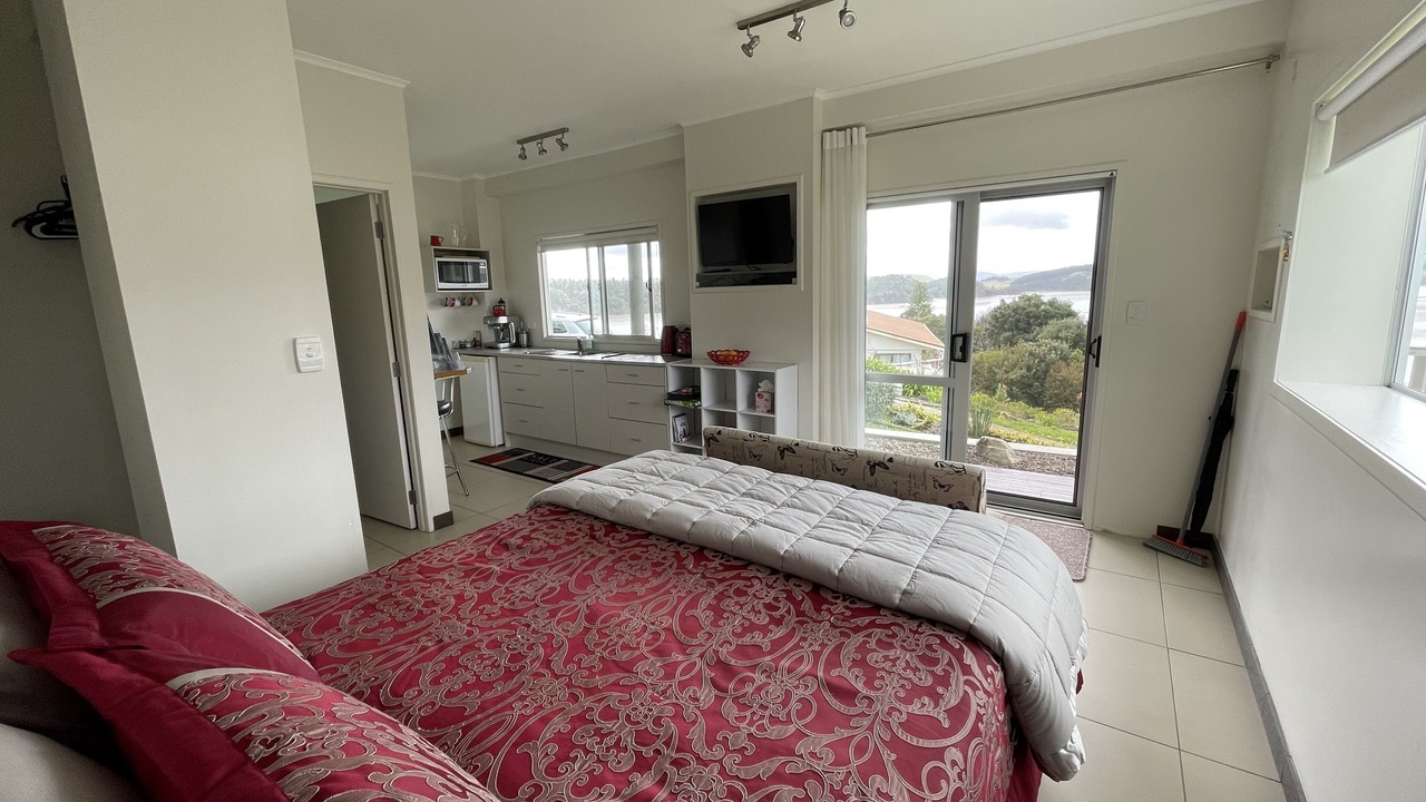 Photo of Bedroom in Taharoa