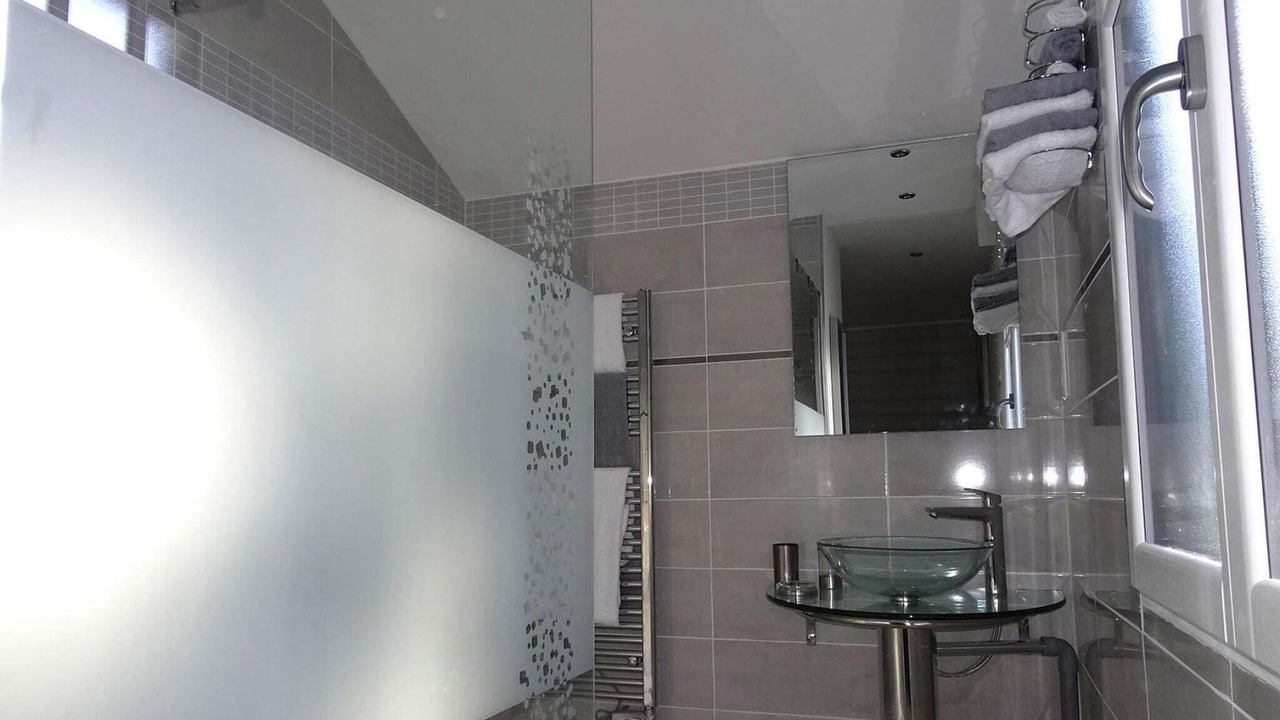 Photo of Bathroom in Saint-Martin-aux-Buneaux