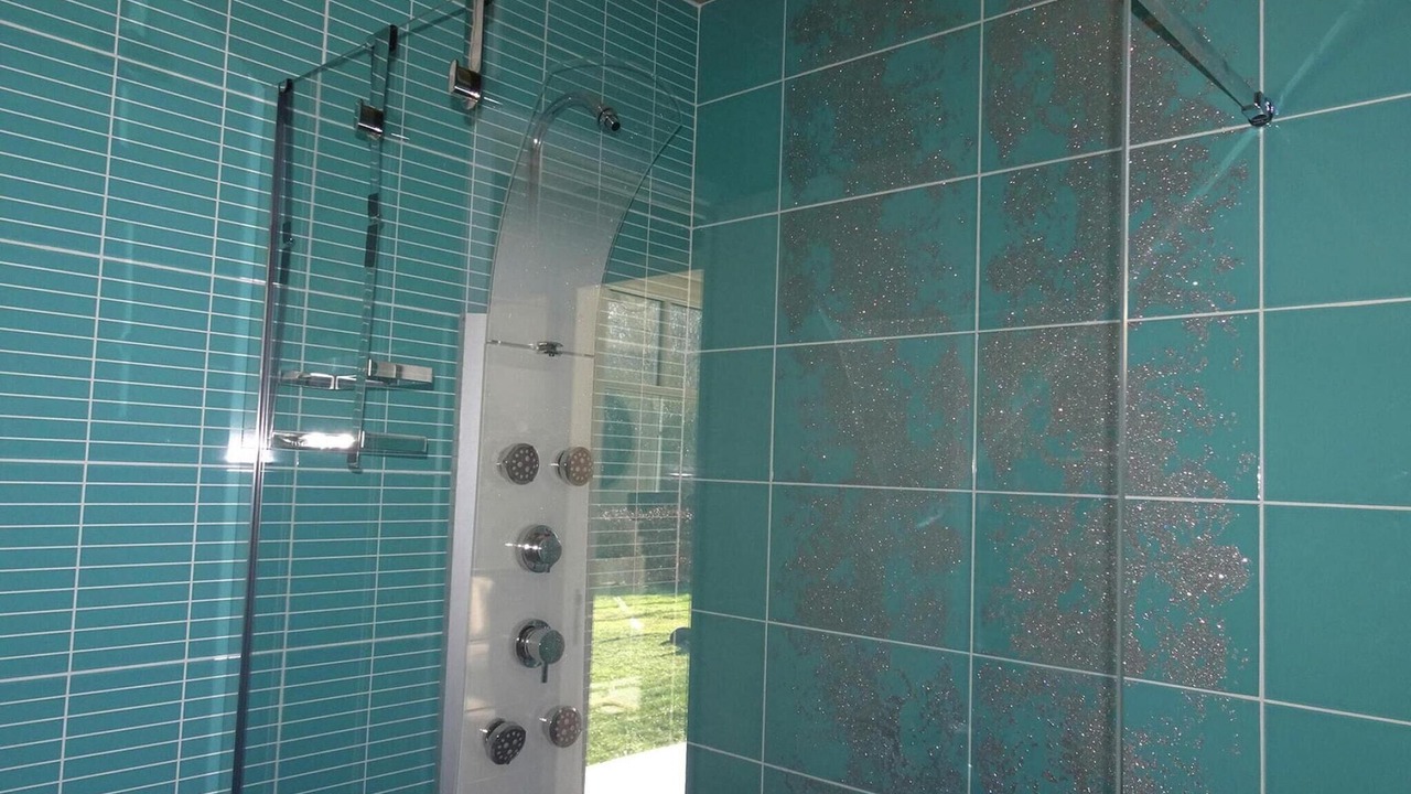 Photo of Bathroom in Saint-Martin-aux-Buneaux