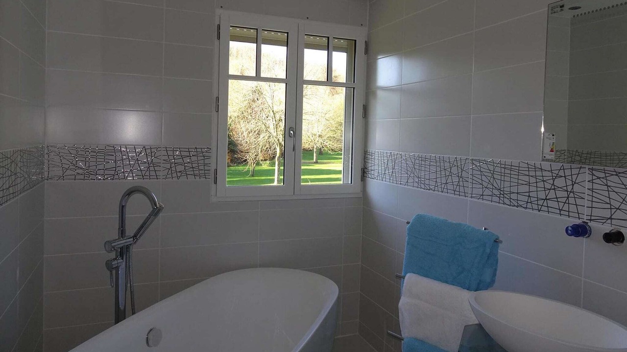 Photo of Bathroom in Saint-Martin-aux-Buneaux