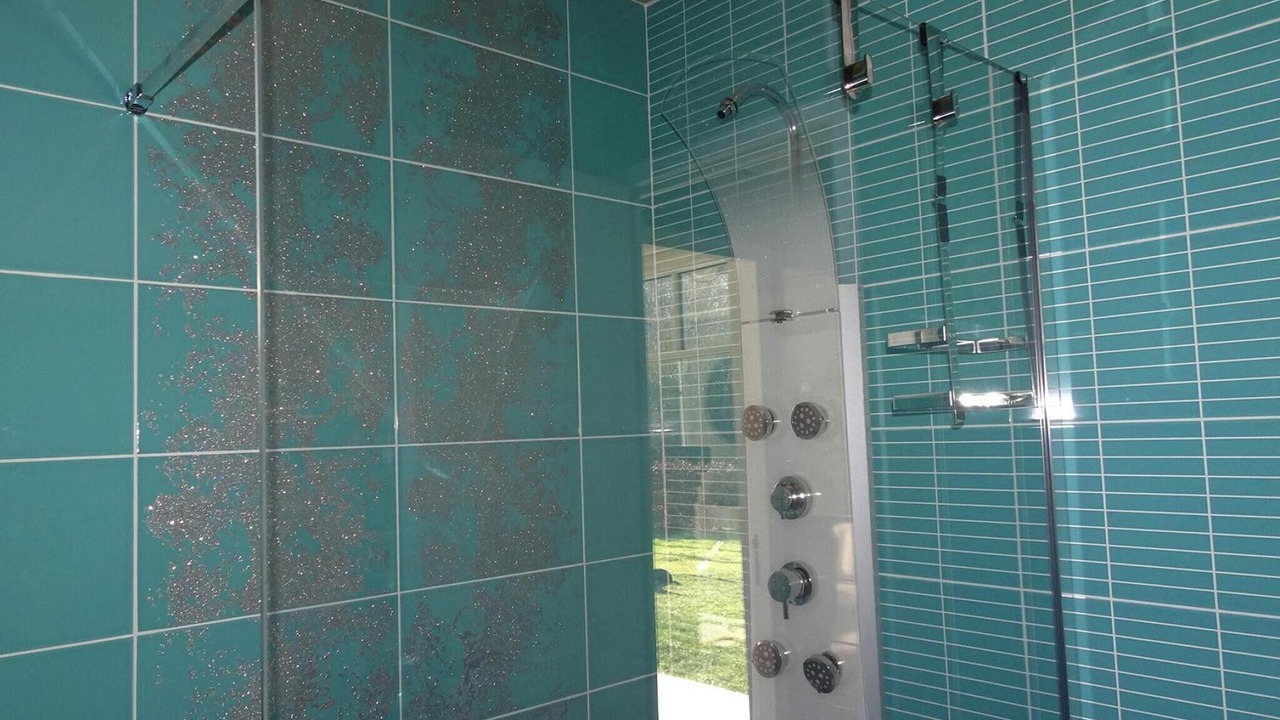 Photo of Bathroom in Saint-Martin-aux-Buneaux