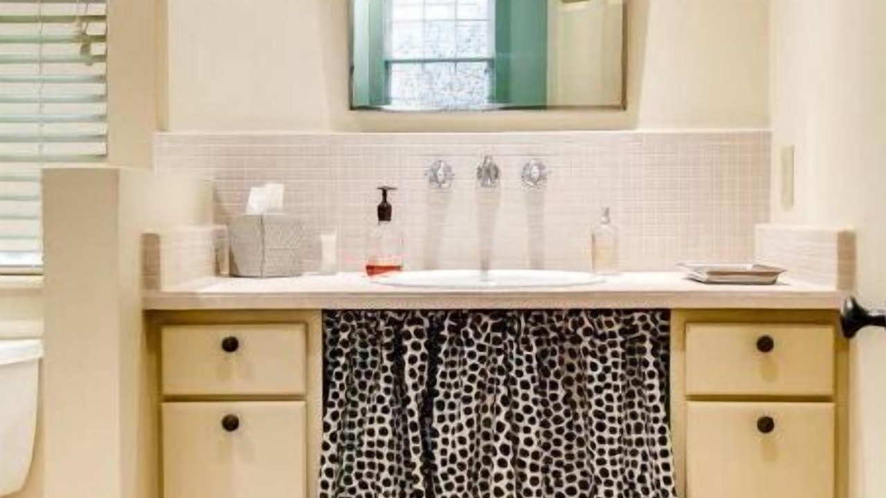 Photo of Bathroom in Glenview