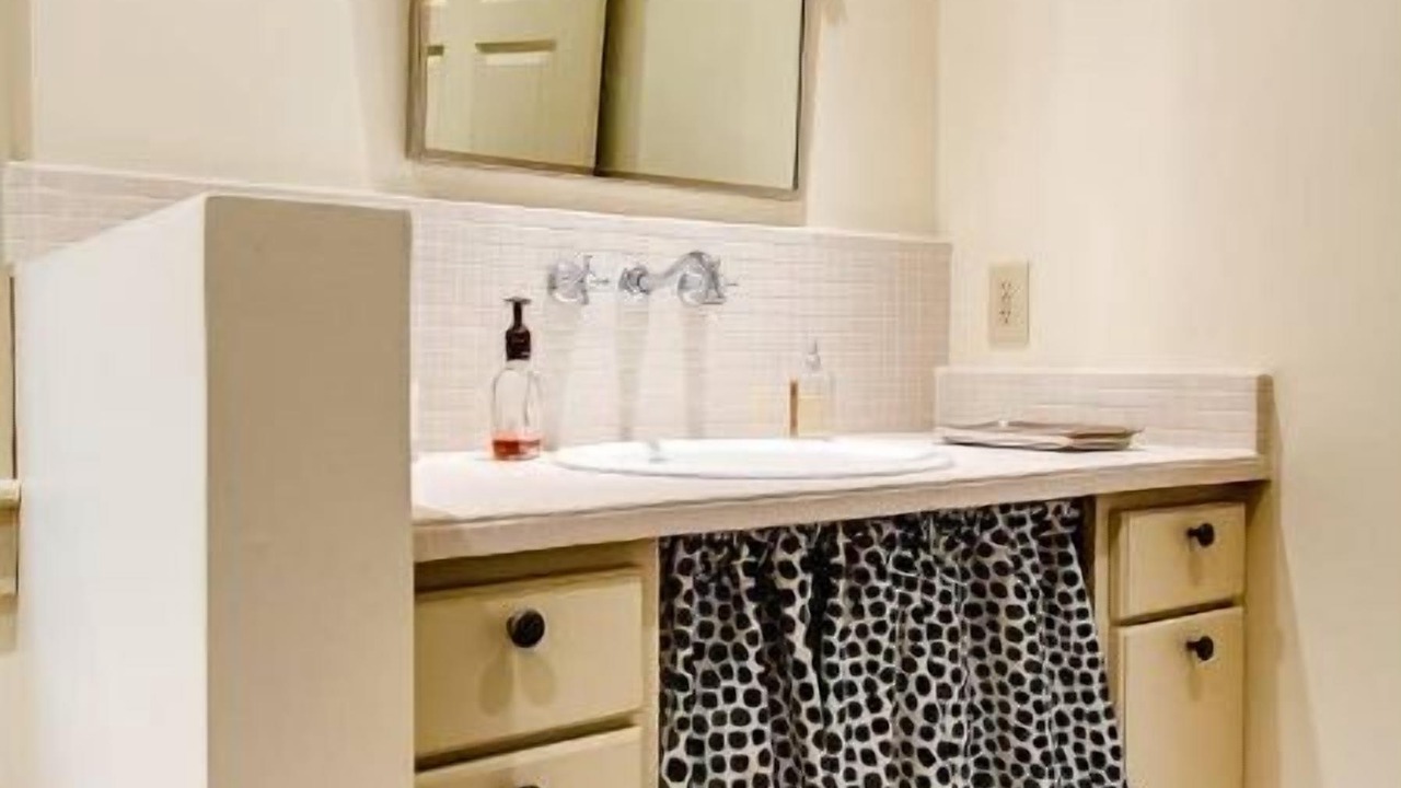 Photo of Bathroom in Glenview