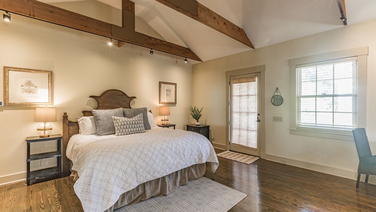 Photo of Bedroom in Glenview