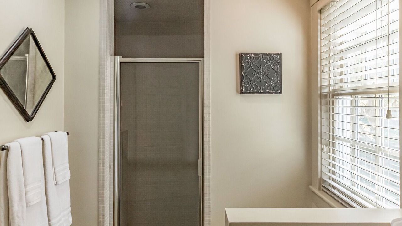 Photo of Bathroom in Glenview