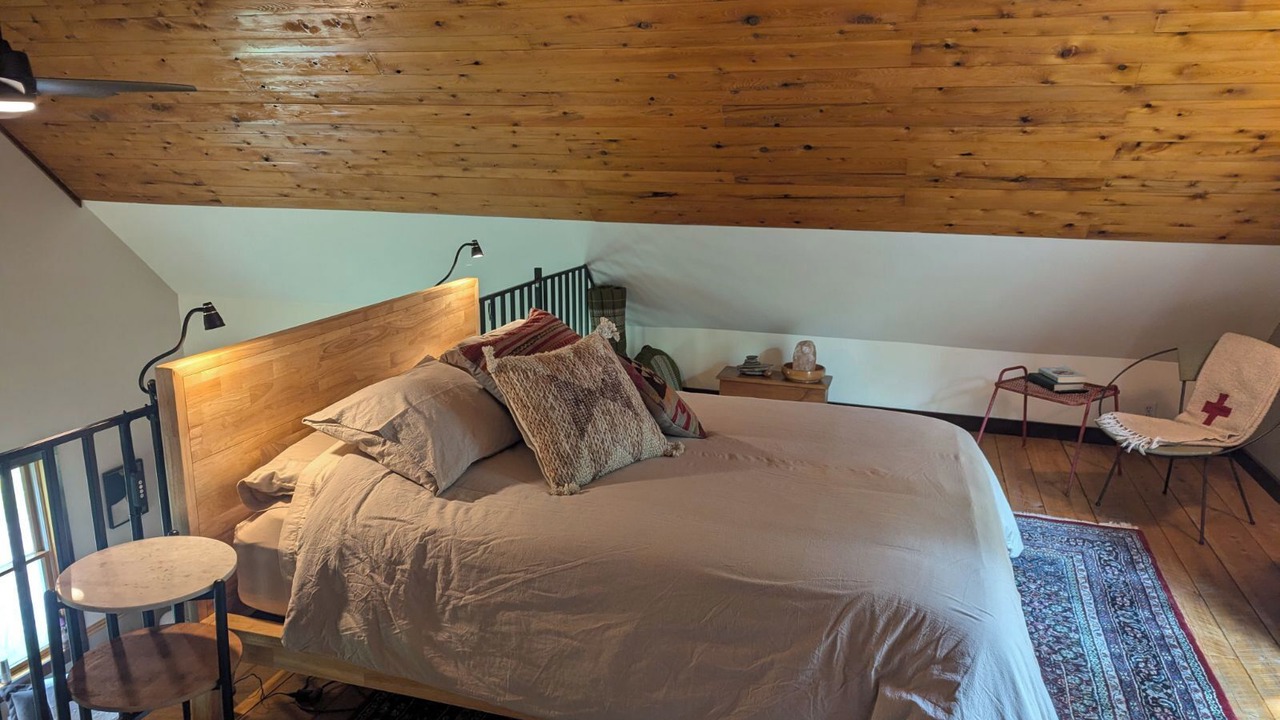 Photo of Bedroom in Newark